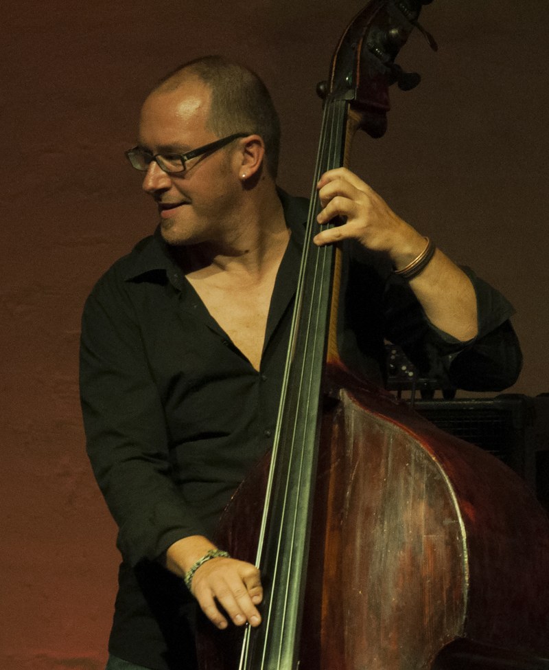 Florian King wird als Nachfolger von Rolf Aberer neuer Leiter des Dornbirner Jazzseminars - also weiterhin alles fest in Bassistenhänden