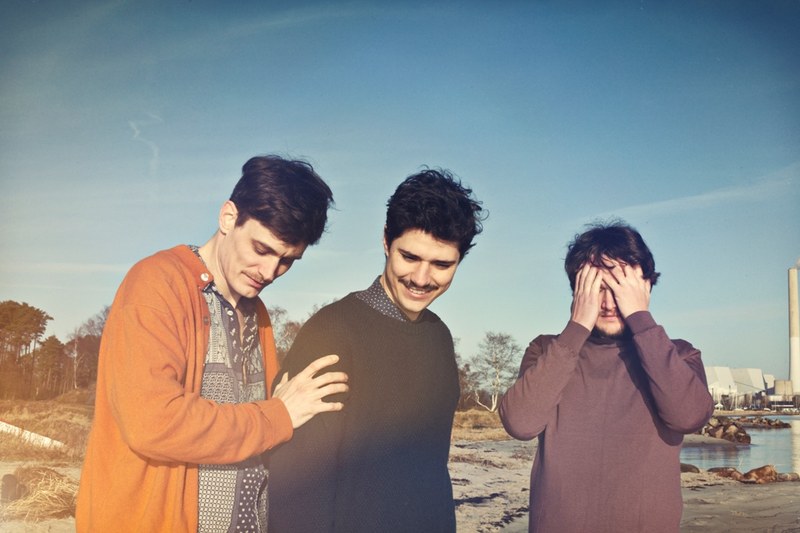 Efterklang sind (v.l.n.r.) Casper Clausen, Rasmus Stolberg und Mads Brauer (Foto Rasmus Weng Karlsen).
