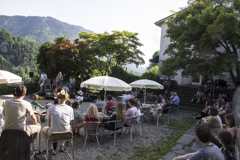 Ein intimes, ehrliches Konzert unter Freunden und Familie