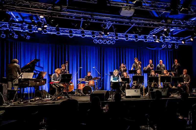 onQ x JOV feat. Maria Hofstätter und Wolfgang Puschnig präsentierten die bitterböse Heimatsatire "Toni und Moni oder: Anleitung zum Heimatroman" von Petra Piuk (alle Fotos: © Stefan Hauer)