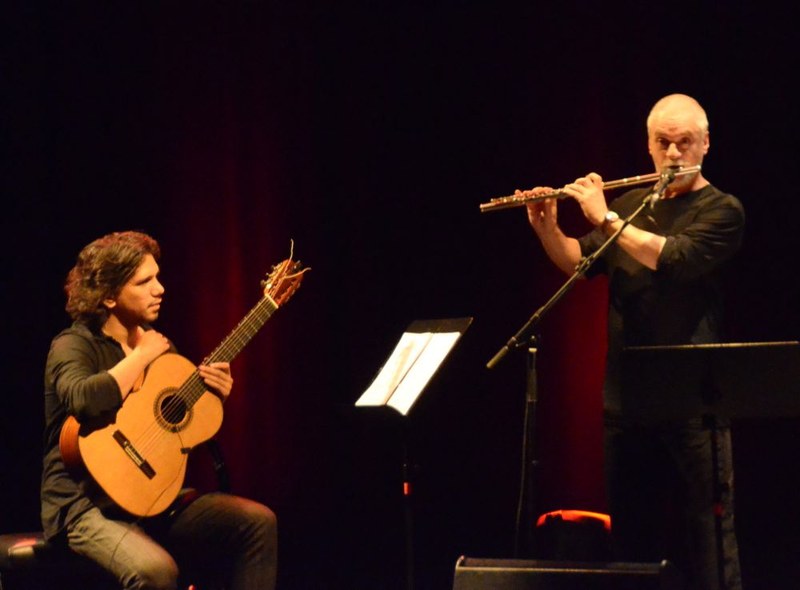 Melodisch gut aufeinander abgestimmt, musizierten Luis Leite und Wolfgang Puschnig.
