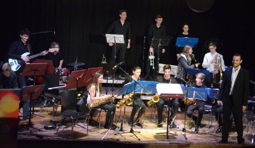 Als Vorgruppe hatte das "Jazzdesaster" der Musikschule Walgau unter der Leitung von Martin Pfeffer seinen großen Auftritt.