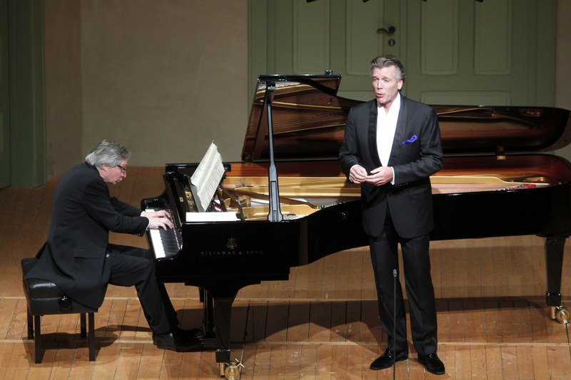 Thomas Hampson und Wolfram Rieger gestalteten zum Abschluss der Sommerausgabe bei der Schubertiade Hohenems einen faszinierenden und umjubelten Liederabend. (Foto: Schubertiade Hohenems)