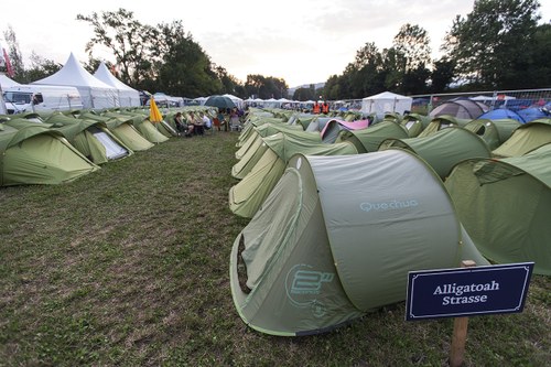 Die neuen Zelthotels auf dem Campinggelände des Festivals