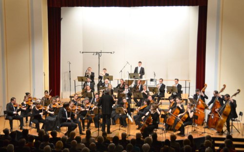 Das Symphonieorchester Vorarlberg unter der Leitung von Gérard Korsten bot unterhaltsame und ausgeklügelte Werkdeutungen.