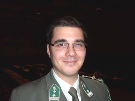 Hptm. Wolfram Öller (34) ist seit 2010 Militärkapellmeister in Bregenz. Er trat, nach einem Intermezzo durch Hannes Apfolterer, die Nachfolge des verunglückten Karl Gamper an.