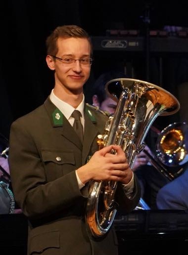 Alexander Bischof beeindruckte als Solist mit der Darbietung des Werkes "The green hill".