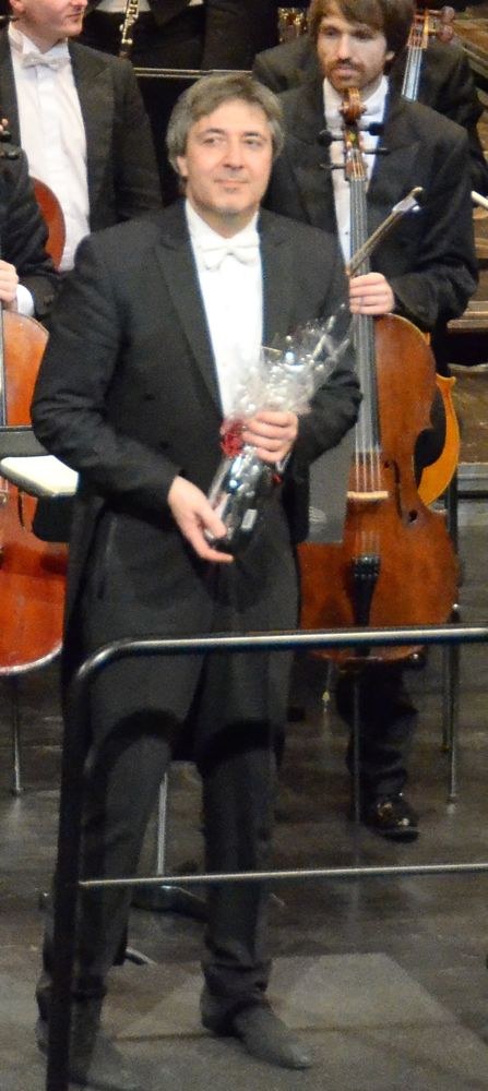 Daniel Raiskin beeindruckte als vitaler musikalischer Gestalter.