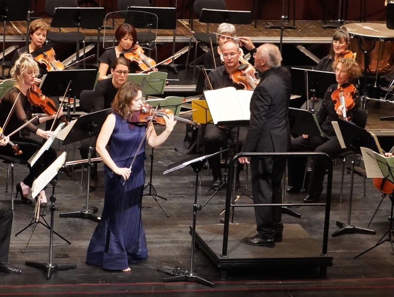 Die Geigerin Patricia Kopatchinskaja, der Dirigent Heinz Holliger und das Kammerorchester Basel waren die Garanten für einen fulminanten Auftakt der Abonnementreihe "Dornbirn Klassik" im Dornbirner Kulturhaus.