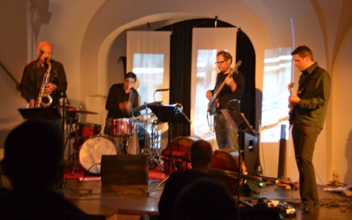 Die Band „Open source" mit Norbert Dehmke, Stefan Greussing, Herwig Hammerl und Roland Jenny stellte sich im Feldkircher Theater am Saumarkt vor.