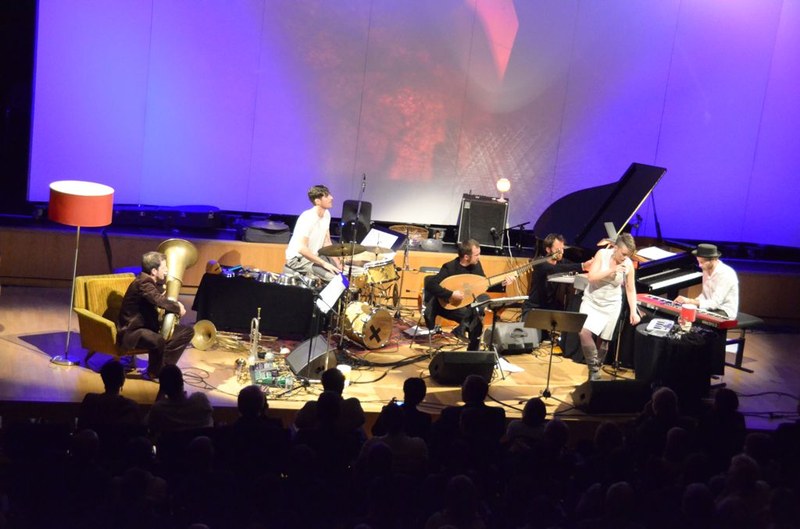 Herbert Walser nutzte die Gelegenheit seiner Carte blanche, um mit Freunden Jazzmusik zu spielen und zu improvisieren