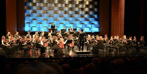 Das Symphonieorchester Vorarlberg und Leslie Suganandarajah spielten in einem guten gegenseitigen Einverständnis.