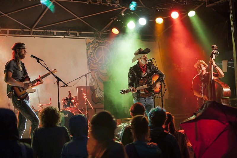 Prinz Grizzley and his Beargaroos ritten auf der Country-Welle