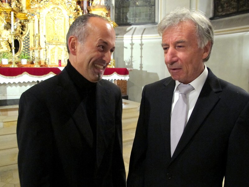 Geschafft! Die beiden Protagonisten des Abschlusskonzertes, Benjamin Lack (links) und Bruno Oberhammer im gelösten Gespräch (Fotos: Fritz Jurmann).