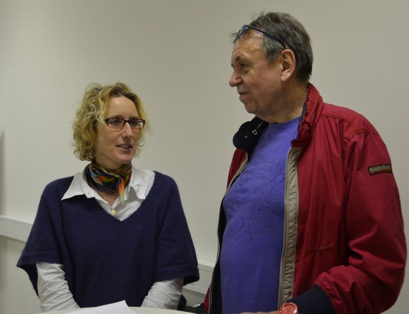 Sabine Reiter, die geschäftsführende Leiterin des Mica, im Gespräch mit Ulrich Gabriel