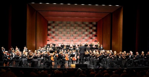 Das Estonian National Symphony Orchestra spielte mit einer bewundernswert homogenen Klanggebung.