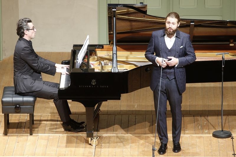 Der Bariton Konstantin Krimmel und Daniel Heide am Klavier wurden bei der Schubertiade herzlich gefeiert. (Foto: Schubertiade)
