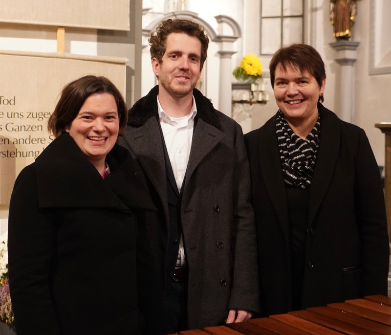 Die Sopranistin Anita-Flurina Ströhle, der Perkussionist Simon Flatz sowie die Organistin Gerda Poppa (v.l.n.r.) kristallisierten die Charaktere der ausgewählten Werke individuell und klangsinnlich heraus.
