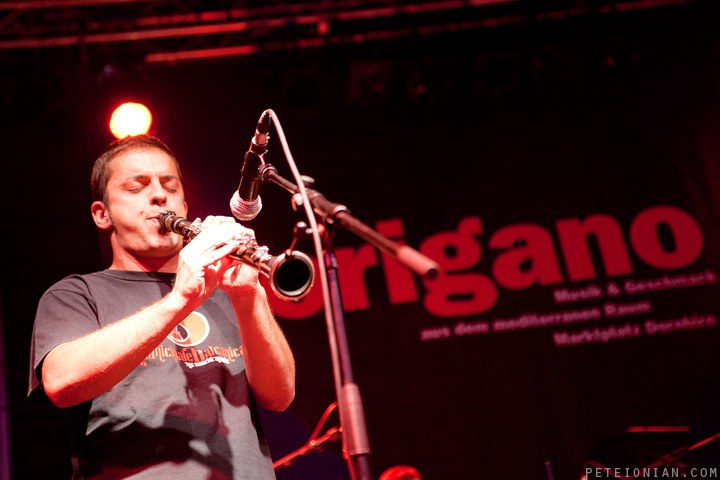 Eine virtuose Synthese aus Gypsy, Klezmer und Balkan