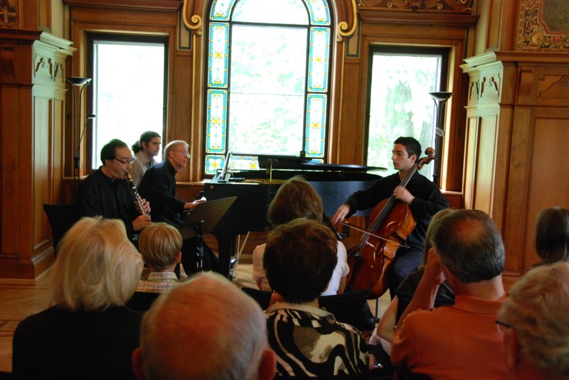 Mohamad Ehtemam, Hans-Udo Kreuels und Payam Taghadossi in der Villa Grünau