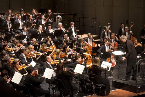 Eine Sternstunde in der Geschichte des Symphonieorchesters Vorarlberg bedeuteten im Dezember 2015 die Jubiläumskonzerte unter Gérard Korsten zum 30-jährigen Bestehen.