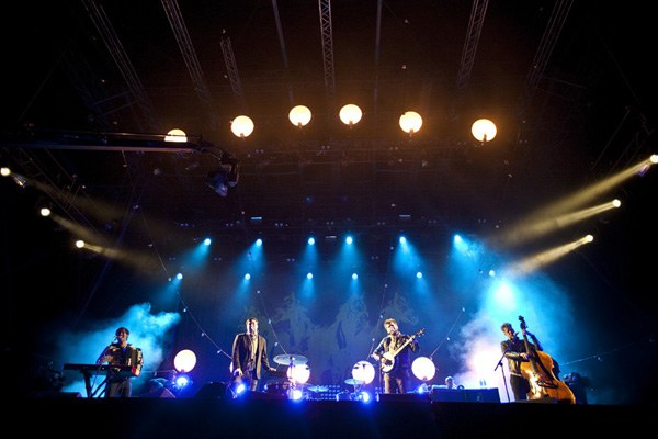 Das Highlight des ersten Abends waren nicht die Ärzte, sondern Mumford and Sons