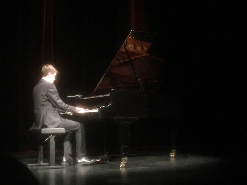 Daniel Berger imponierte mit einem Konzert voller Temperament und Virtuosität