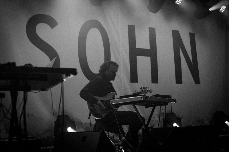 Hinter Christopher Taylor sind die Musikerkollegen nur Randfiguren.