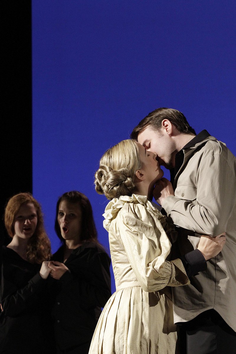 Die heiße Liebe von Dido und Aeneas hat nicht lange Bestand (Bettina Herrmann und Hubert Dobl als Paar II)