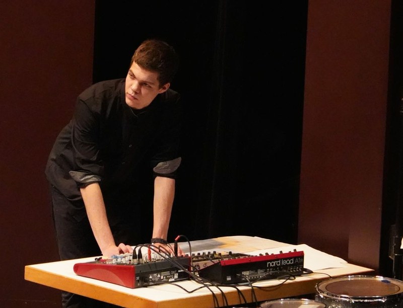 Patrick Doderer steuerte in Johanna Doderers Werk die elektronischen Sounds bei.