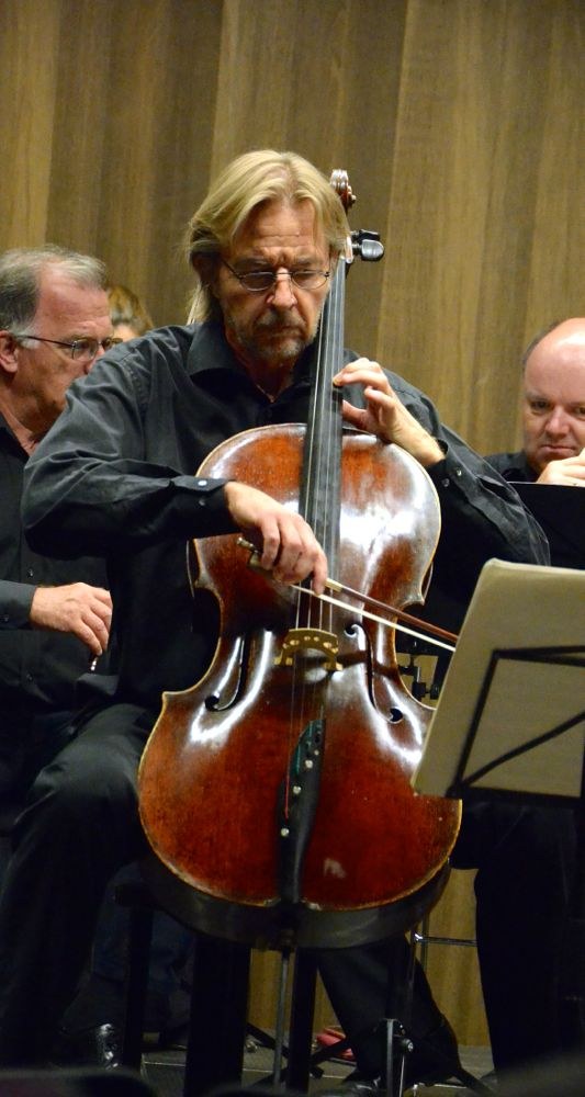 Peter Siakala formte den Solopart in Herbert Willis "Il Combattimento di Cecco e la sua Compagnia" kraftvoll aus.