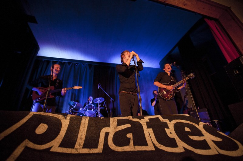 The Pond Pirates enterten als erste die Bühne
