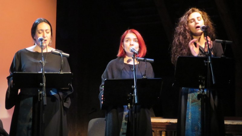 Die drei Sängerinnen des Naghash-Ensemble prägten die Musik
