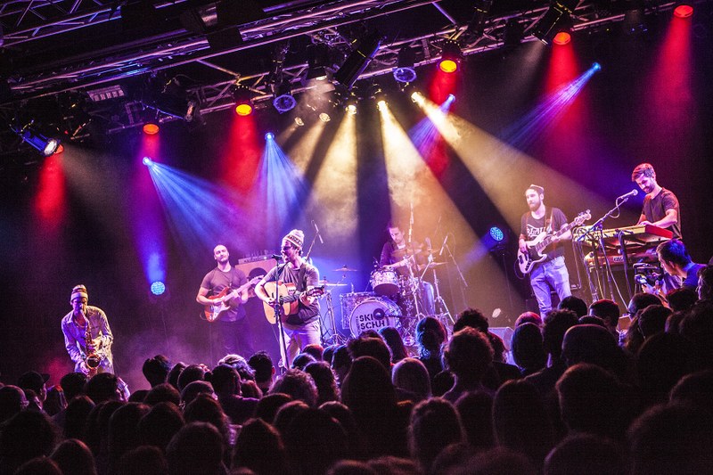 Das Ski Schuh Tennis Orchestra präsentiert sein Debütalbum (Foto: peteionian)