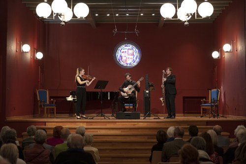 Sara Domjanic, Petrit Çeku und Sebastian Manz sorgten für ein ungewöhnliches Konzert in Vaduz