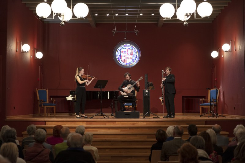 Sara Domjanic, Petrit Çeku und Sebastian Manz sorgten für ein ungewöhnliches Konzert in Vaduz