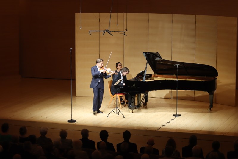 Die beiden Franzosen Renaud Capucon und David Fray verstehen sich blind. © Schubertiade Gmbh