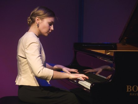 Hanna Bachmann, Klavier (Foto: Fritz Jurmann)