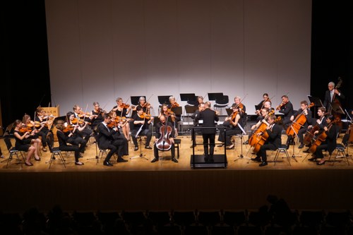 Die Matineen des Orchestervereins Götzis unter der Leitung von Benjamin Lack mit Markus Ellensohn als Konzertmeister sind seit Jahren eine wertvolle Bereicherung des Kulturkalenders in Vorarlberg.