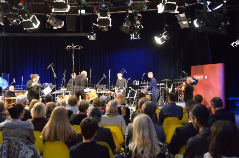 Musiziert wurde in großen und kleinen Besetzungen. Unter anderem musizierte auch das Ensemble "Vorarlpercussion" unter der Leitung von Wolfgang Lindner.