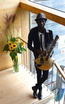 Moussa Cissokho musizierte zur Begrüßung auf der Kora.