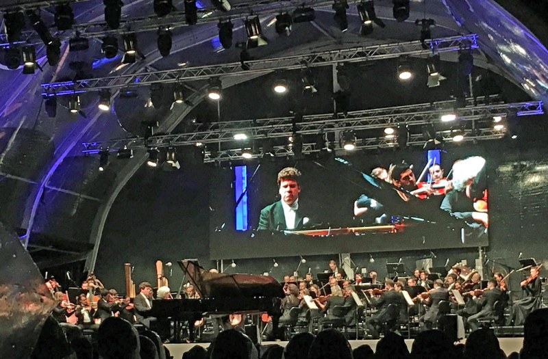 Der Geschichtenerzähler Denis Matsuev beim Vaduzer Classic Open-Air