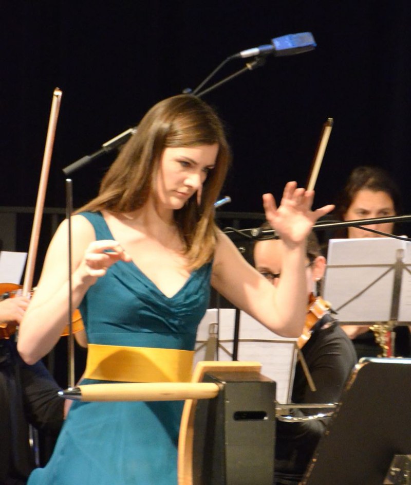 Caroline Eyck stellte das Theremin vor und spielte es als Solistin mit der Akademie St. Blasius aus Innsbruck.