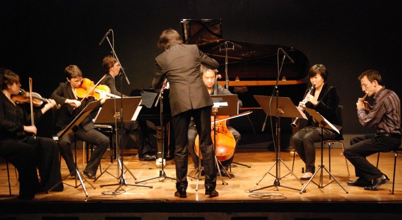 Bewundernswerte MusikerInnen im Ensemble Cairn Paris