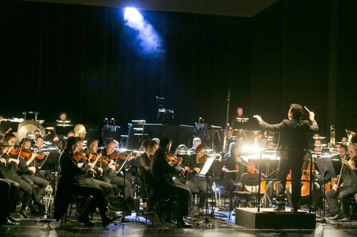 Hauptträger der „Rheingold“-Aufführung war das Orchester der Wiener Symphoniker unter seinem neuen Chefdirigenten, dem Kolumbianer Andrés Orozco-Estrada.