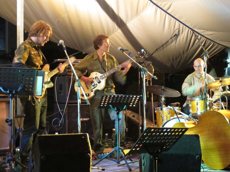 DAS Powertrio: Johnny La Marama