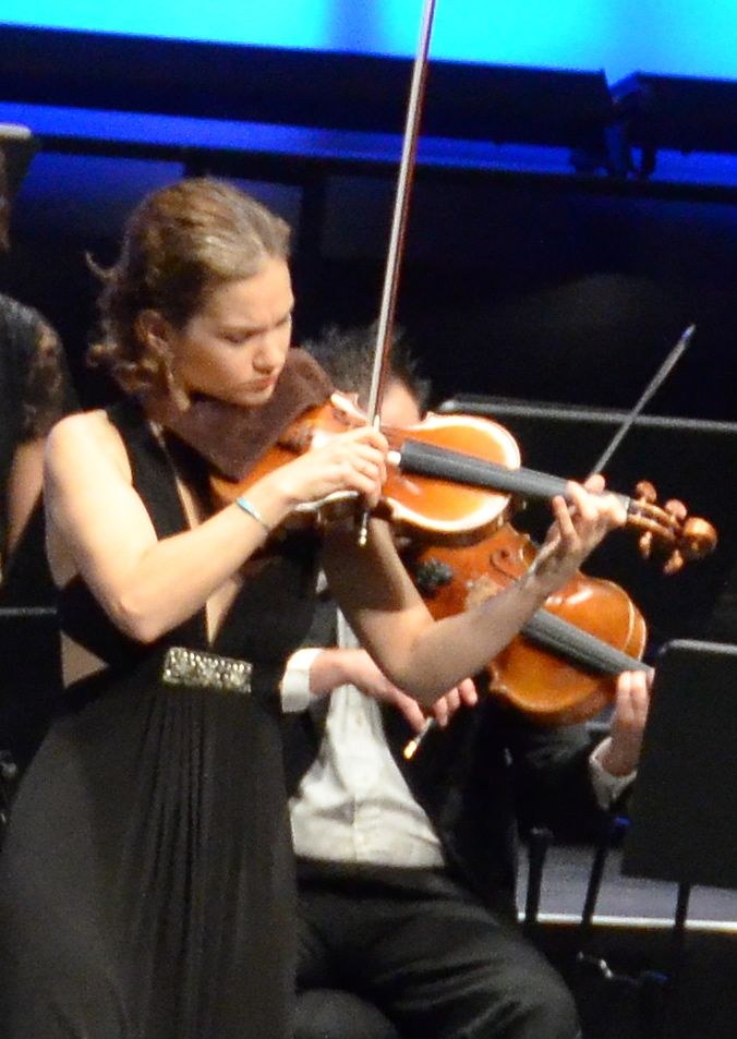 Hilary Hahn beeindruckte mit ihrer sensiblen und natürlichen Spielart.