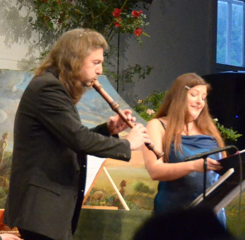 Andrea Laura Brown und Thomas Engel formten die Musik in einem guten Einverständnis miteinander.