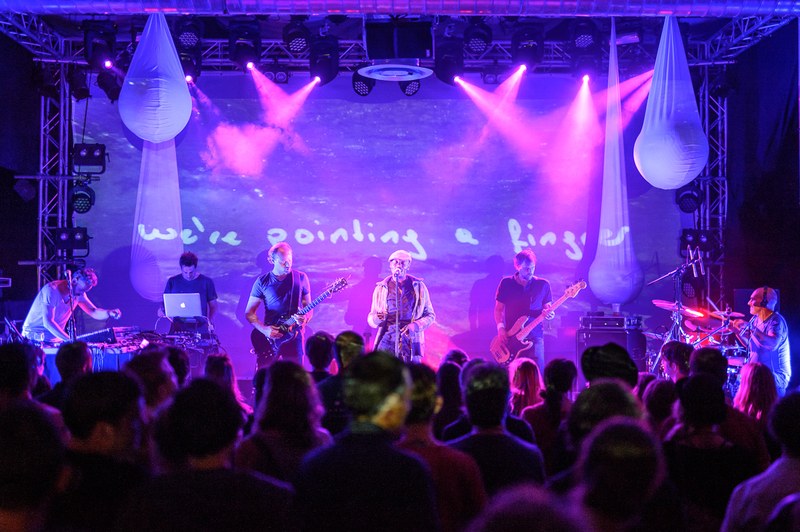 Konzert der Sofa Surfers beim 21. poolbar Festival (Bilder: Matthias Rhomberg)