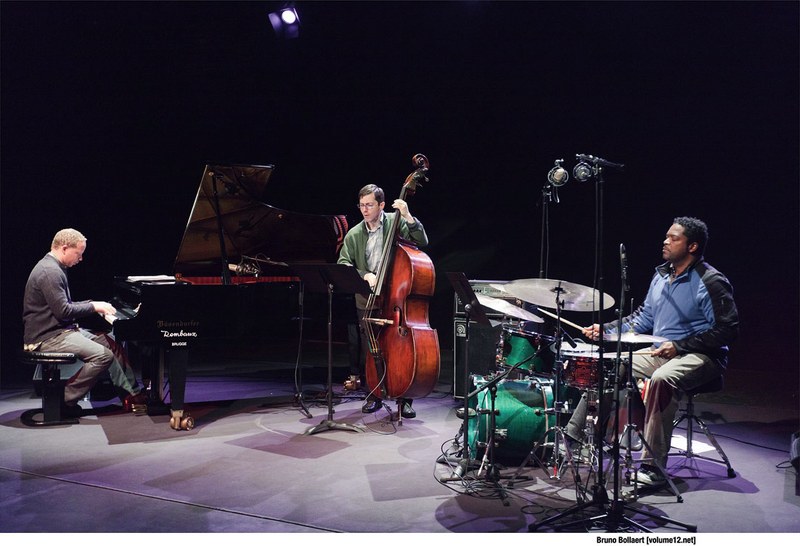 Craig Taborn, Thomas Morgan und Gerald Cleaver boten eine höchst komplexe Musik zwischen Statik und Dynamik